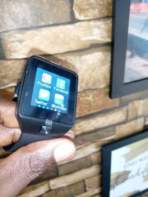A picture of SIM CARD SMART WATCH