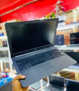 A picture of Hp 7Th Gen 70 off sell