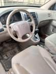A picture of Hyundai tucson 2005 model 80 first body v6 engine
