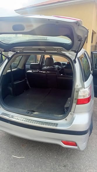 A picture of Toyota wish