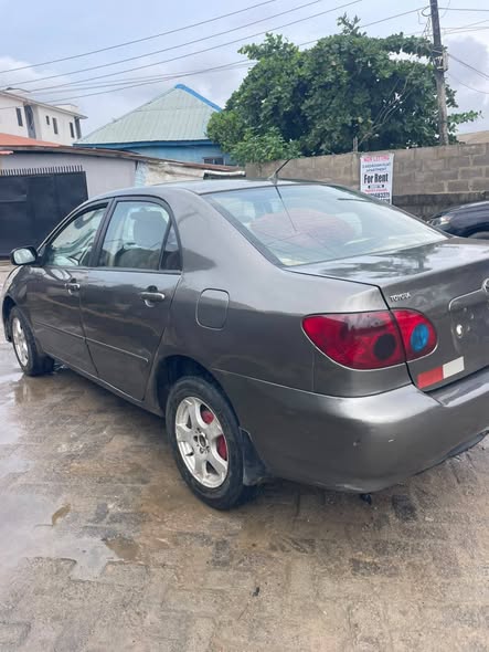 A picture of Toyota Corolla 04 awoof good engine and ac working gear