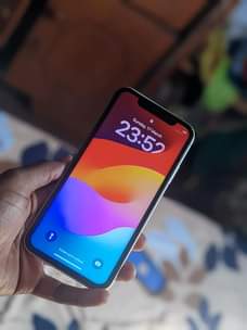 A picture of Iphone 11