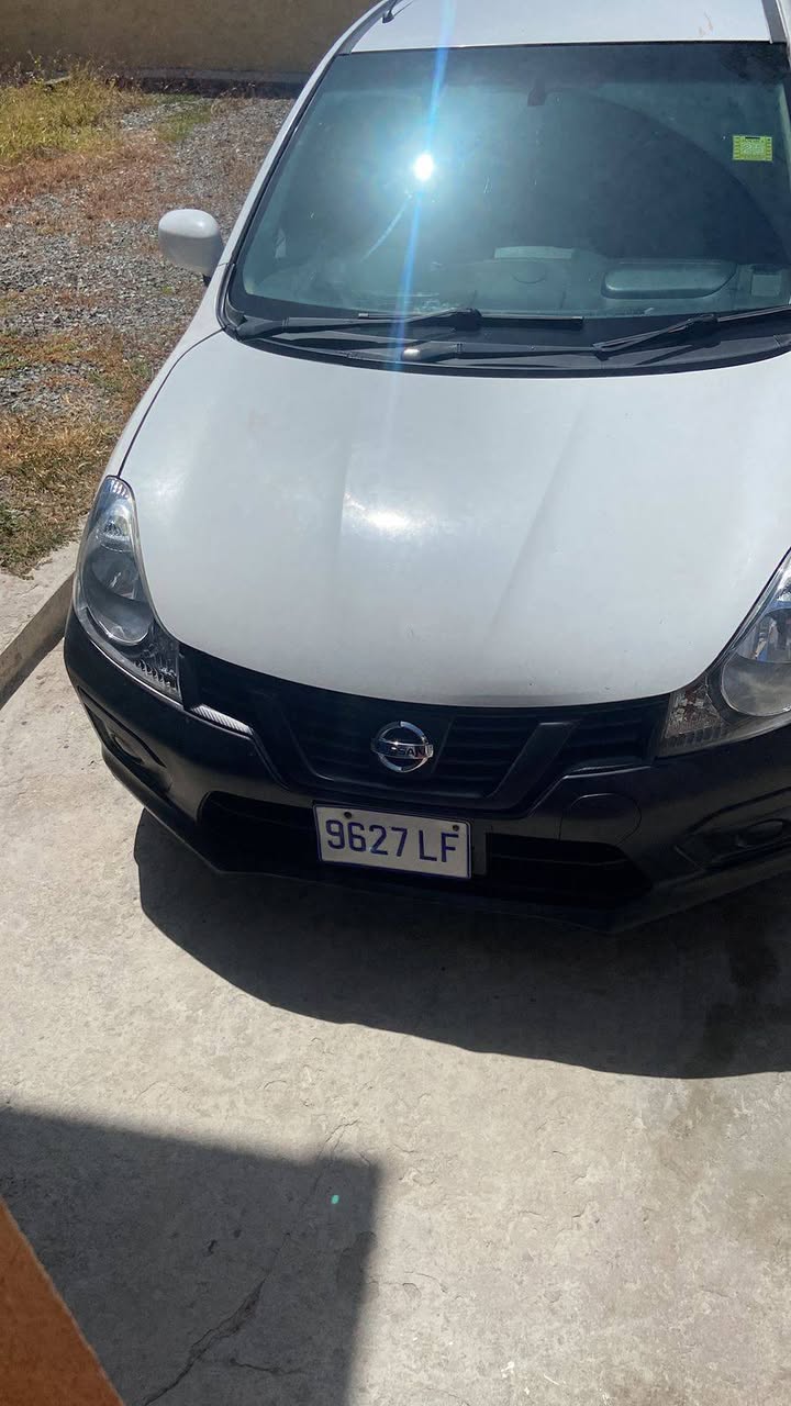 nissan ad wagon