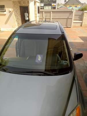 A picture of CR V suv