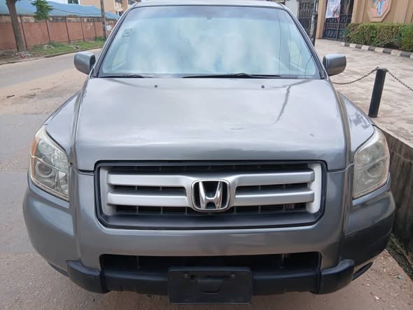 A picture of HONDA PILOT