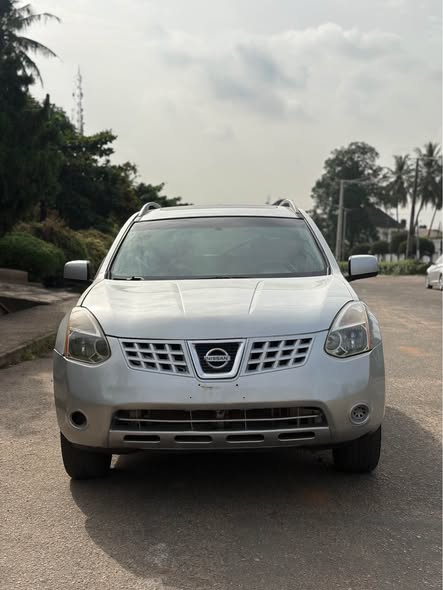 A picture of Nissan Rogue 2009