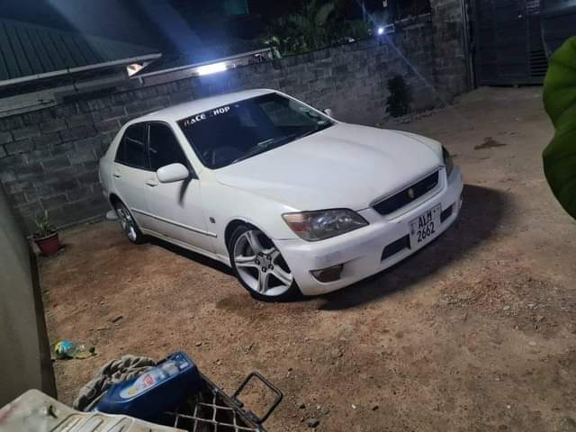 used toyota altezza