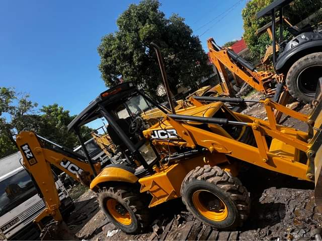 backhoe loader