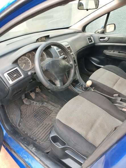 A picture of Car