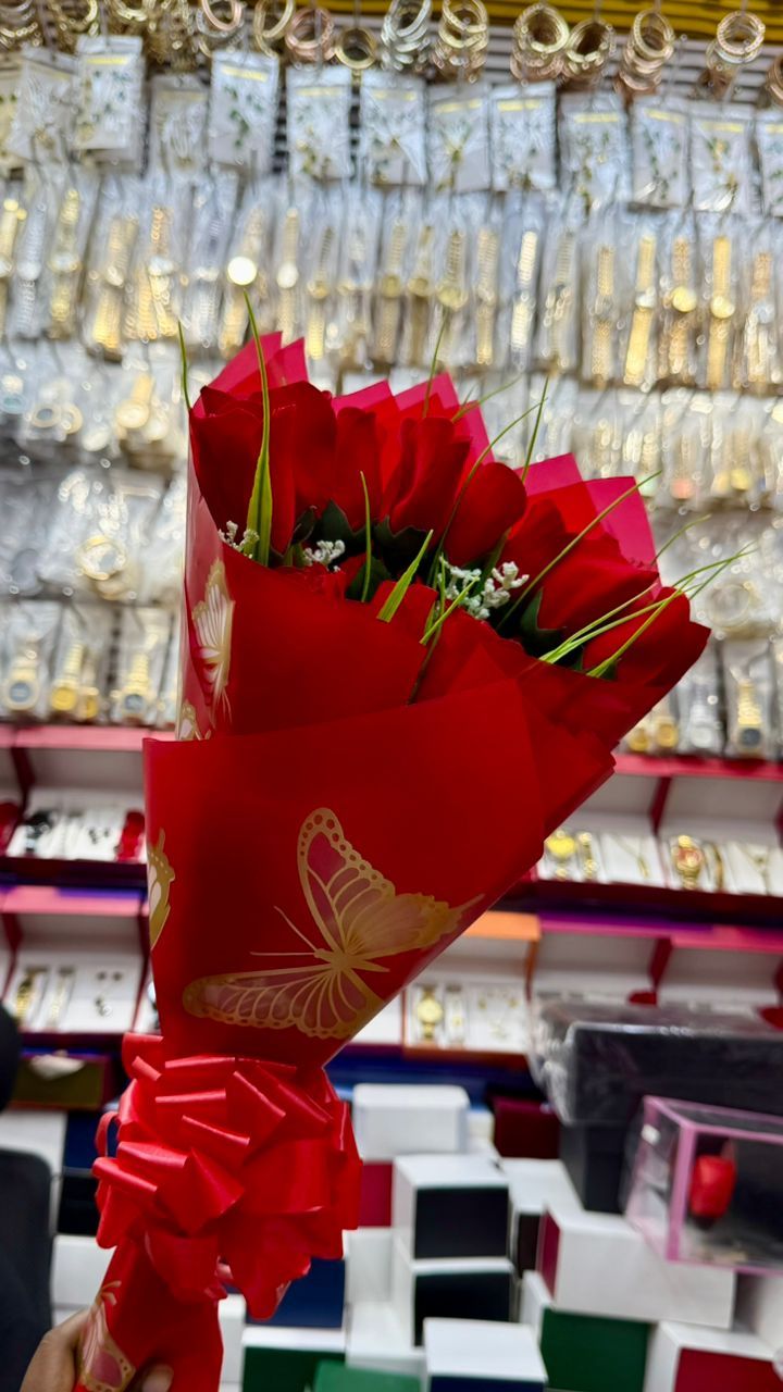 A picture of May Valentine 0627604833