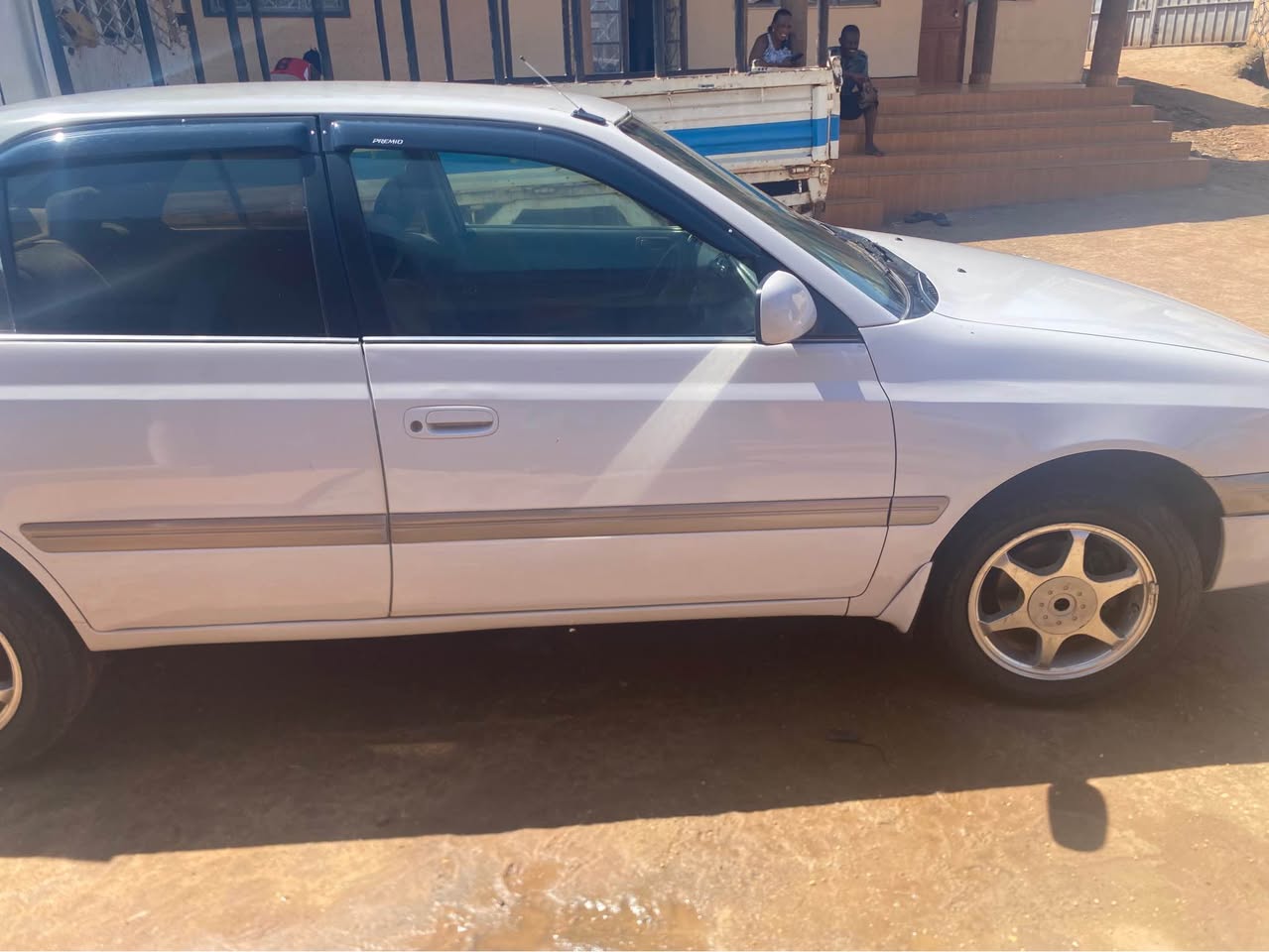 A picture of Toyota premio on sale at 13million but negotiable