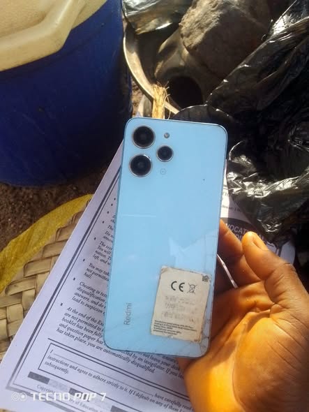 A picture of Redmi 12