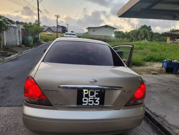 nissan almera