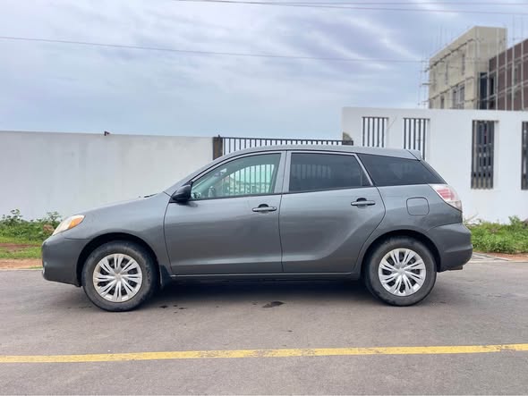 A picture of SHARP PRE OWNED 2008 TOYOTA MATRIX 5 800 000 08175232309