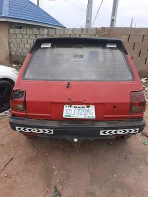 A picture of Toyota starlet two doors is available with smoking engine location