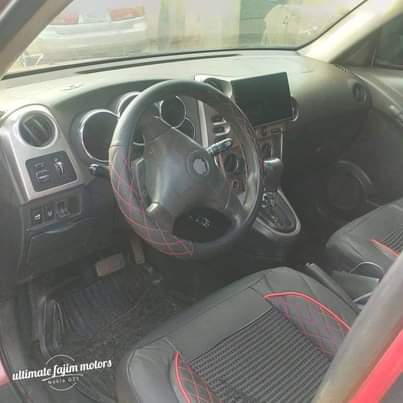 A picture of 2006 Pontiac Vibe 2 2