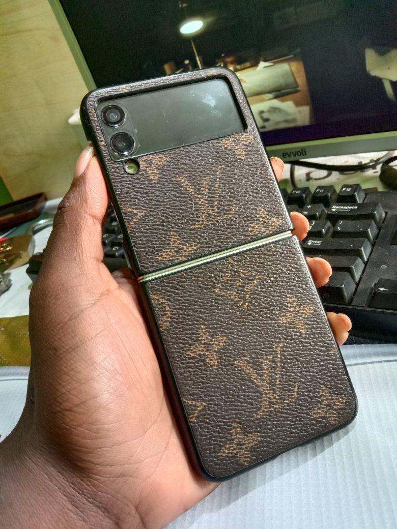 A picture of Sumsung zflip 3