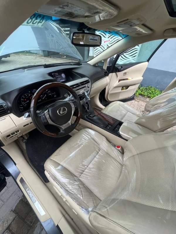 A picture of Foreign used PREMIUM STANDARD ENTRY ON CUSTOMS SEP 2024 LEXUS