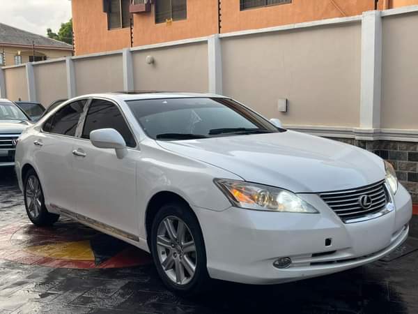 A picture of WOW Lucky for the buyer This is premium standard lexus