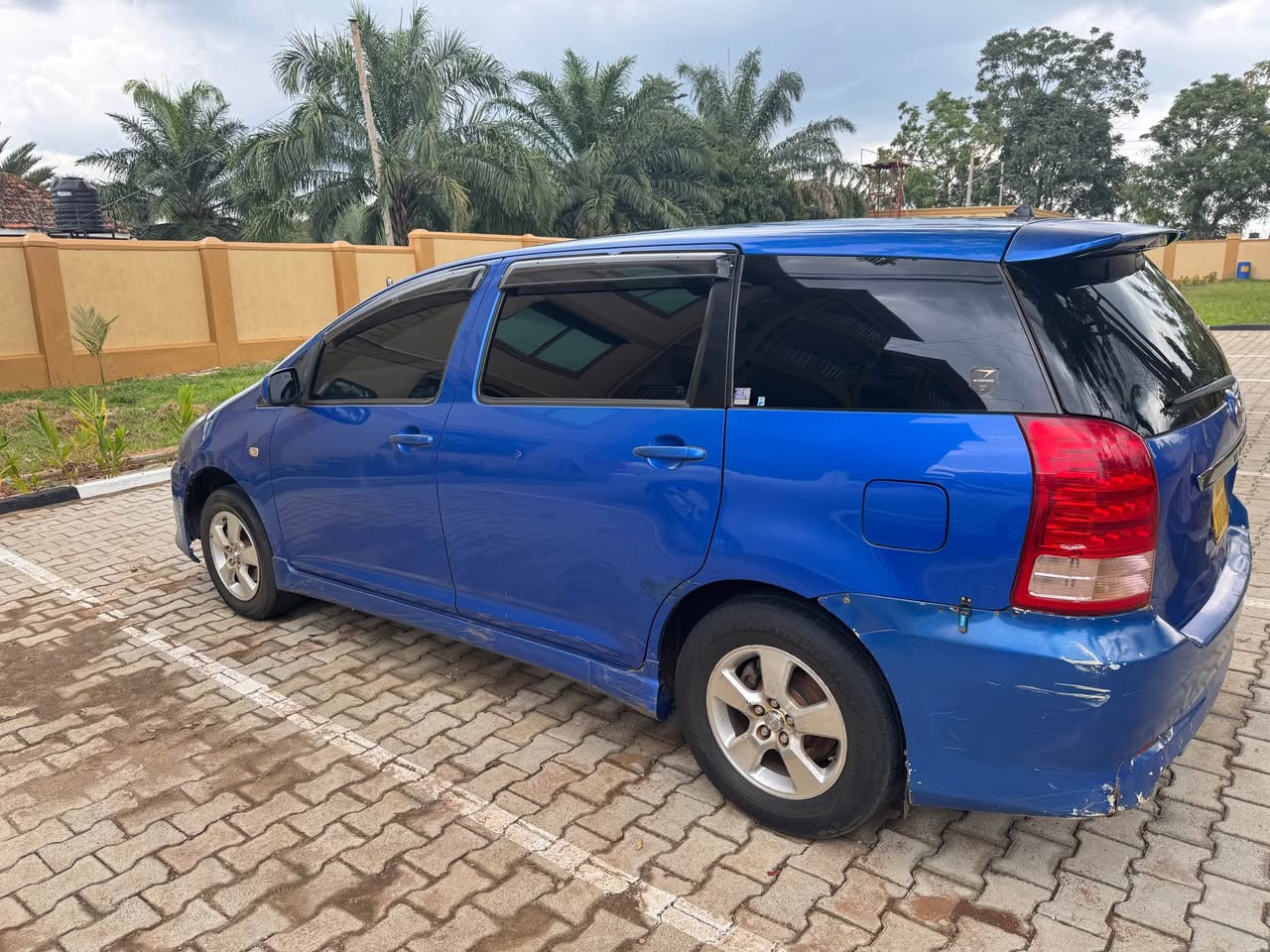 A picture of Toyota wish
