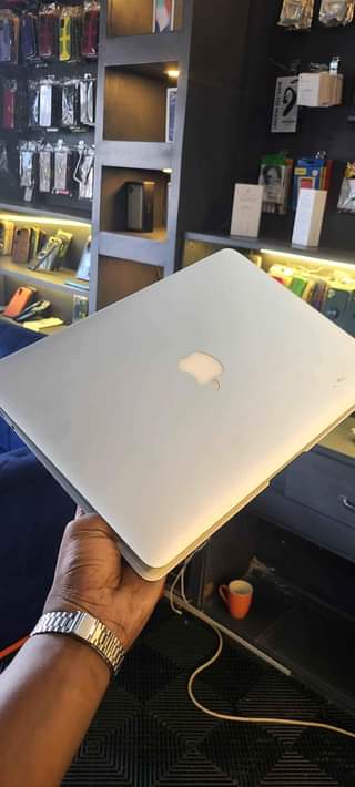 A picture of Macbook Air