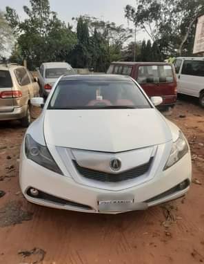 A picture of EASTER BONUS NETALY USED Super clean ACURA ZDX 2011 model