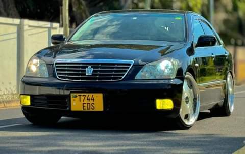 toyota crown