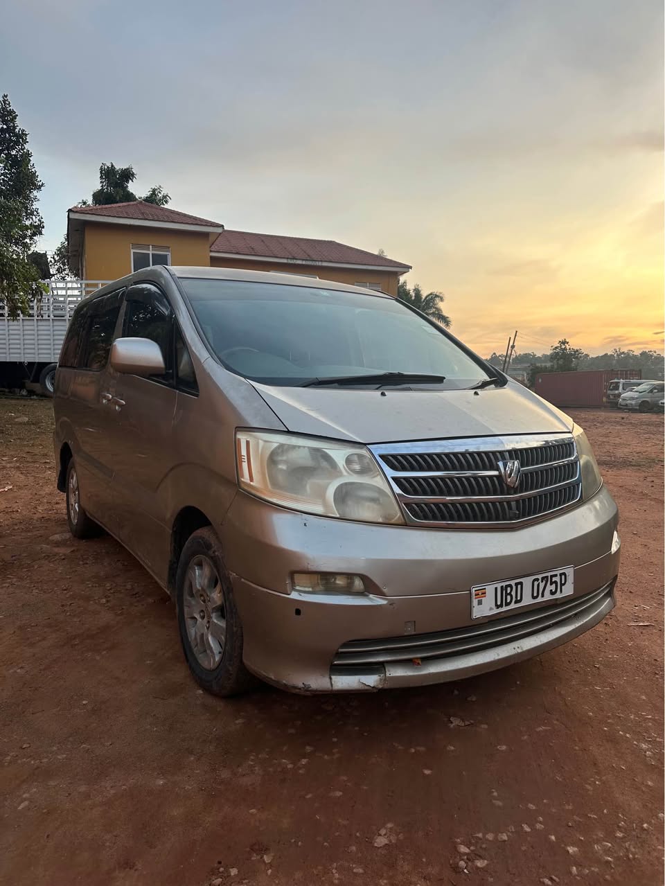 toyota alphard