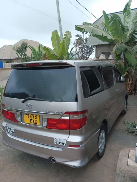 A picture of TOYOTA ALPHARD ON SALE 0761448648
