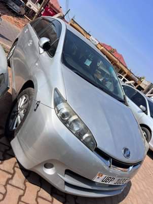 A picture of 2017 Toyota wish Valvematic Clear