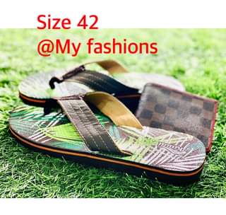 A picture of Mens sandals