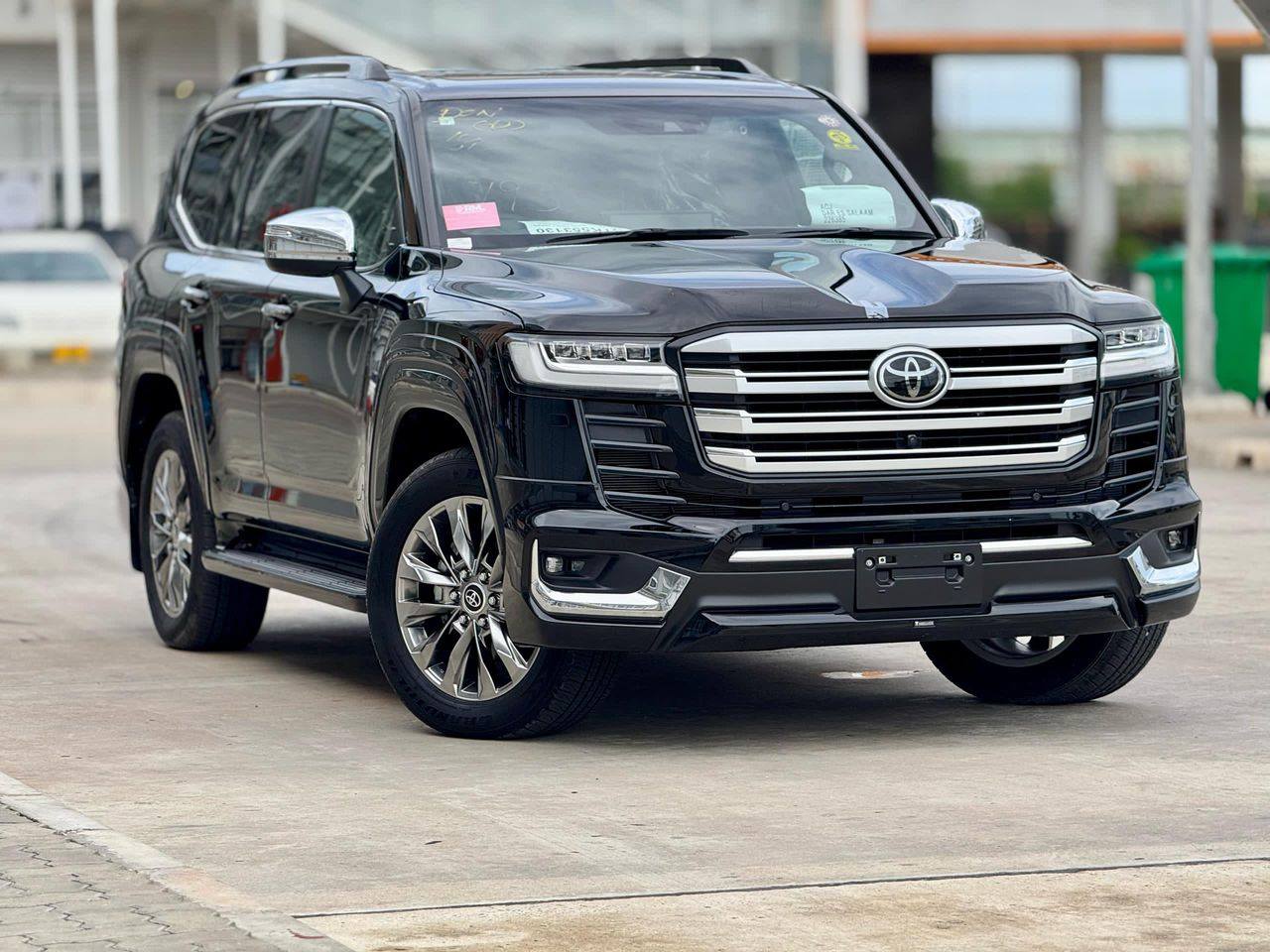 A picture of LANDCRUISER VJA300 SERIES ZX
