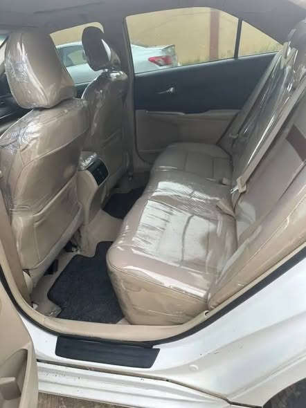A picture of Toyota camry 2013 xle tokunbo