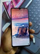 A picture of huawei P30