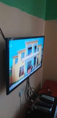 A picture of Samsung TV 32