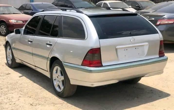 A picture of 2005 Mercedes Benz benz