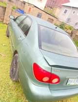 A picture of Toyota Corolla 04