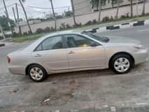 A picture of 2004 TOYOTA CAMRY