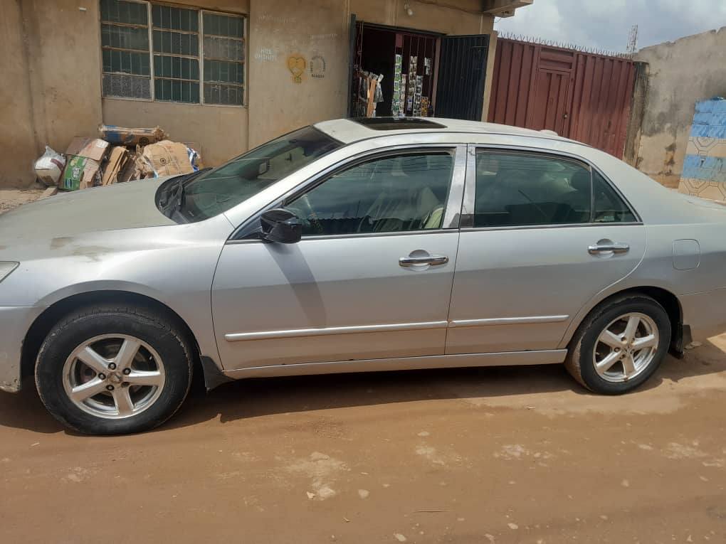 A picture of Honda Accord EOD 05