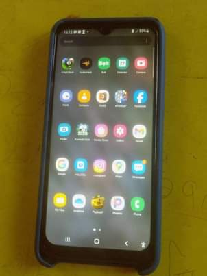 A picture of SAMSUNG A20
