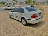A picture of BMW 330