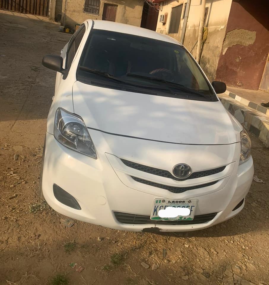 A picture of Toyota Yaris 08