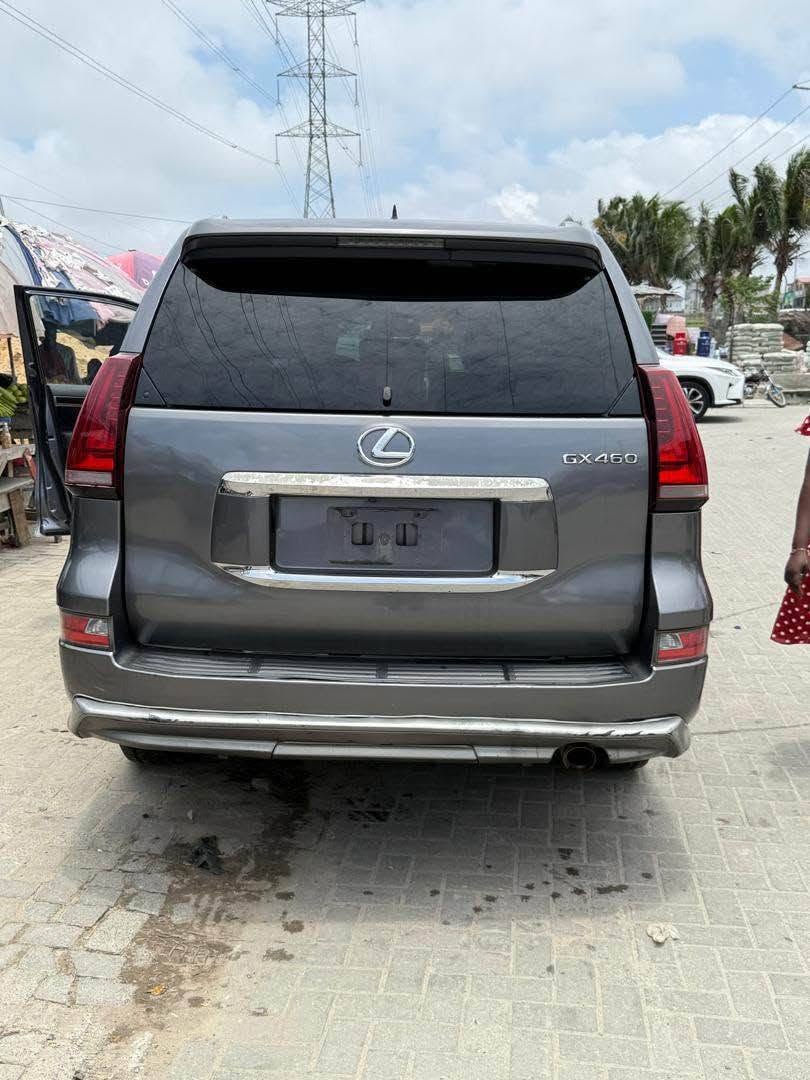 A picture of Lexus Gx360 2015