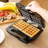 A picture of 3 in 1 sandwich waffle and Grill maker