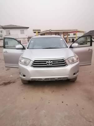 A picture of 2009 TOYOTA HIGLANDER