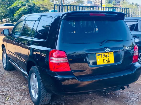 A picture of Toyota kuruger mpya sana inauzwa
