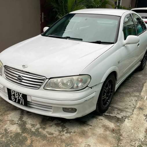 nissan almera