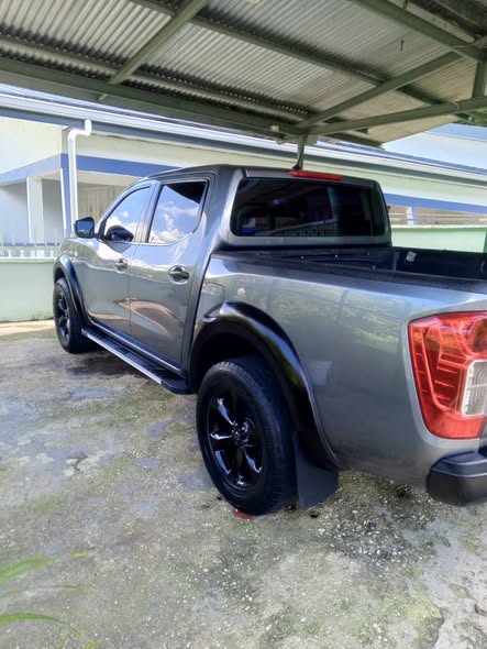 nissan np300