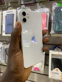 A picture of Iphone 11 64gb