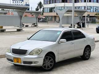 A picture of Toyota Brevis Kali Sana Price 7 5mil Engine Ndogo Year